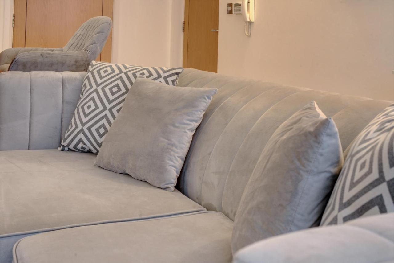 City Centre, 2 Bedroom, Secured Parking, 3 King Bed, Wifi Sleep 6 Guest Comfortable On Three King Size Beds, Jewellery Quarter , Birmingham City Centre , Allocated Secured Parking ภายนอก รูปภาพ