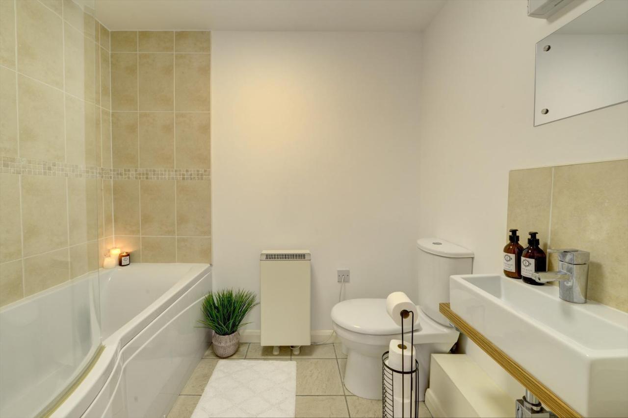 City Centre, 2 Bedroom, Secured Parking, 3 King Bed, Wifi Sleep 6 Guest Comfortable On Three King Size Beds, Jewellery Quarter , Birmingham City Centre , Allocated Secured Parking ภายนอก รูปภาพ