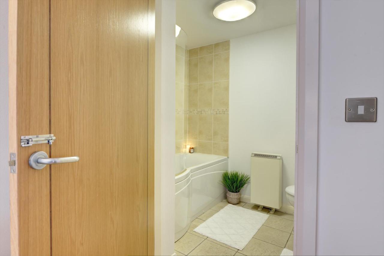 City Centre, 2 Bedroom, Secured Parking, 3 King Bed, Wifi Sleep 6 Guest Comfortable On Three King Size Beds, Jewellery Quarter , Birmingham City Centre , Allocated Secured Parking ภายนอก รูปภาพ